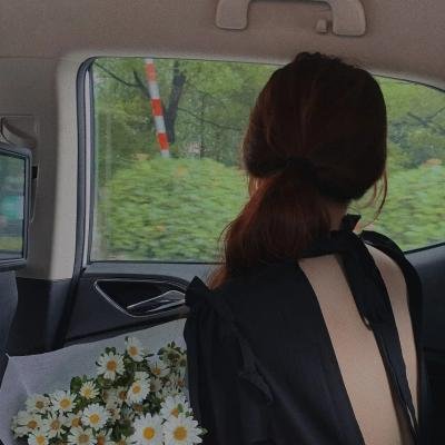 昭昭明月探君心