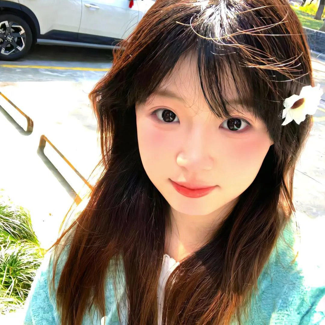 瑕疵品第一季 在线观看海报